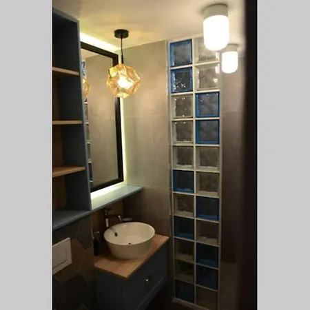 Apartman Lovely 2-bedroom Close To The Center