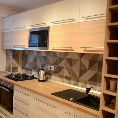 Apartman Lovely 2-bedroom Close To The Center