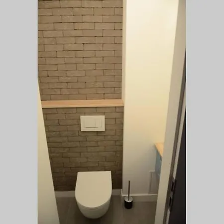 Apartman Lovely 2-bedroom Close To The Center